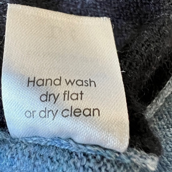 Label + Thread Luxe Anti-mix crew tiger print wool and cashmere sweater - Picture 9 of 11